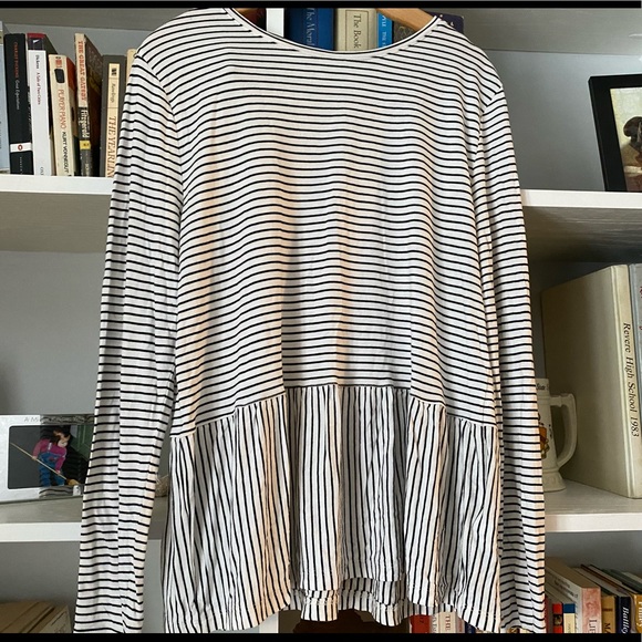 SOLD- Old Navy Striped Top - Picture 5 of 8